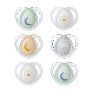 Suzete Tommee Tippee pentru noapte, 0-6 luni, pachet de 6 suzete care strălucesc în întuneric cu recipient sterilizabil reutilizabil
