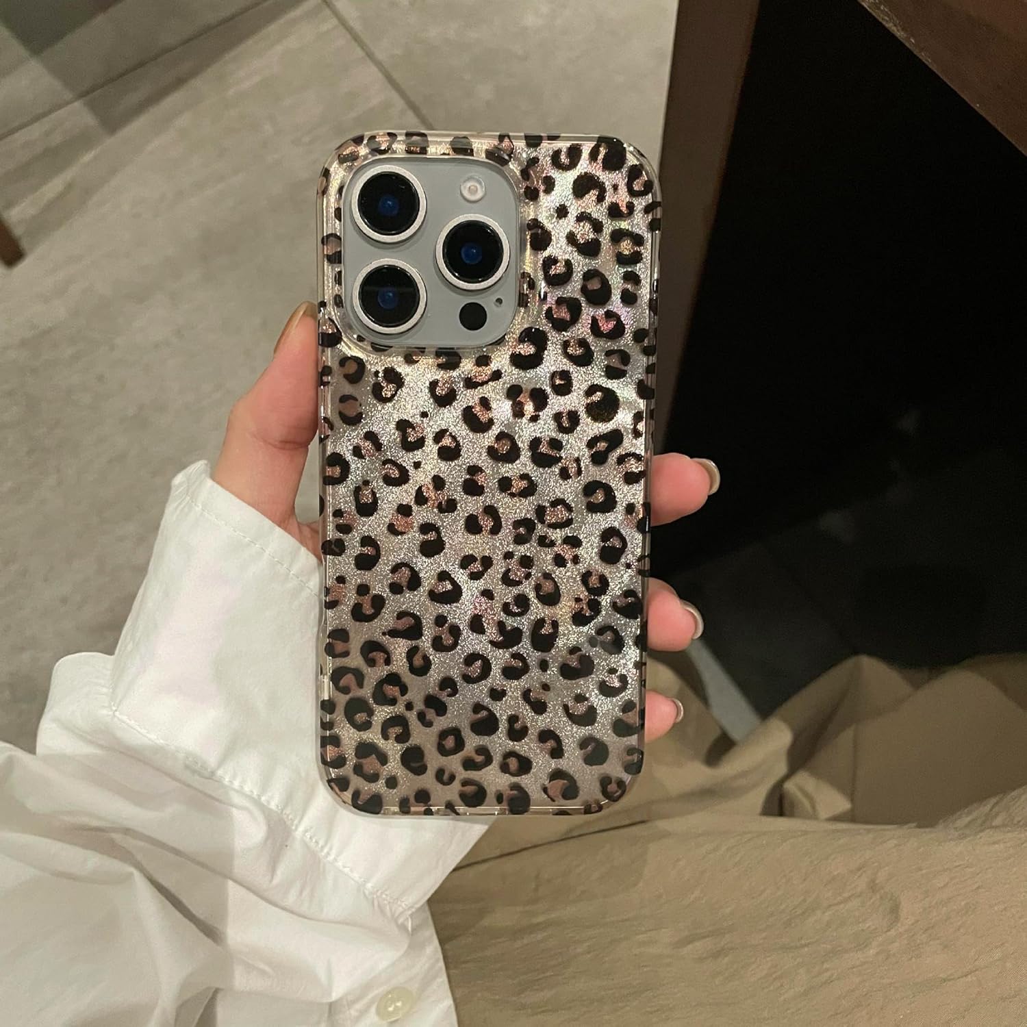 Compatibilă cu carcasă iPhone 15, design retro drăguț cu model leopard Cheetah, carcasă de telefon moale, cu sclipici, din TPU, rezistentă la șocuri - auriu - Image 3