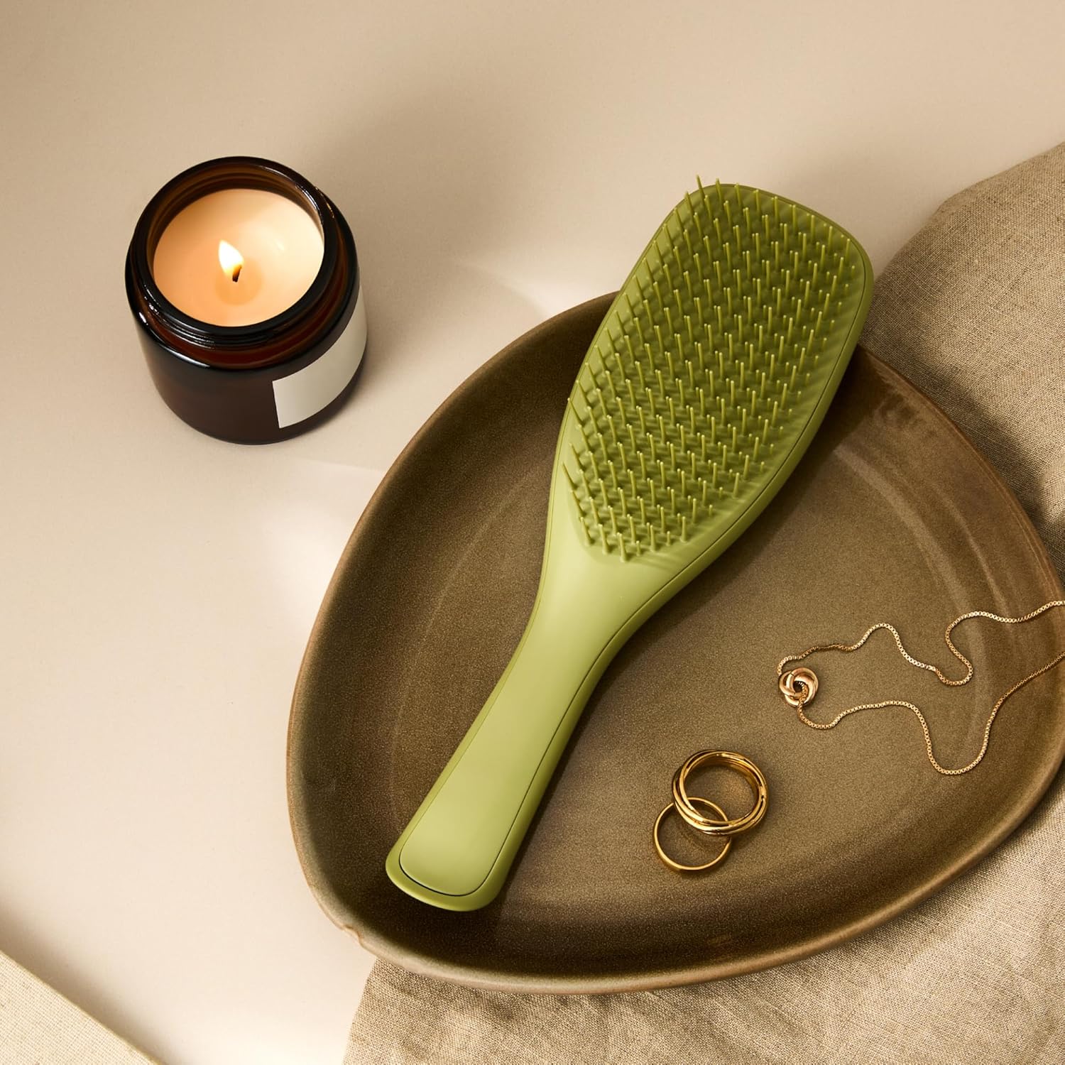Perie de descurcat Tangle Teezer Ultimate - Păr ud și uscat - Perie de descurcat pentru toate tipurile de păr - Peri în două etape care reduc ruperea părului și nodurile - Suprafață mată verde măsliniu - Image 2