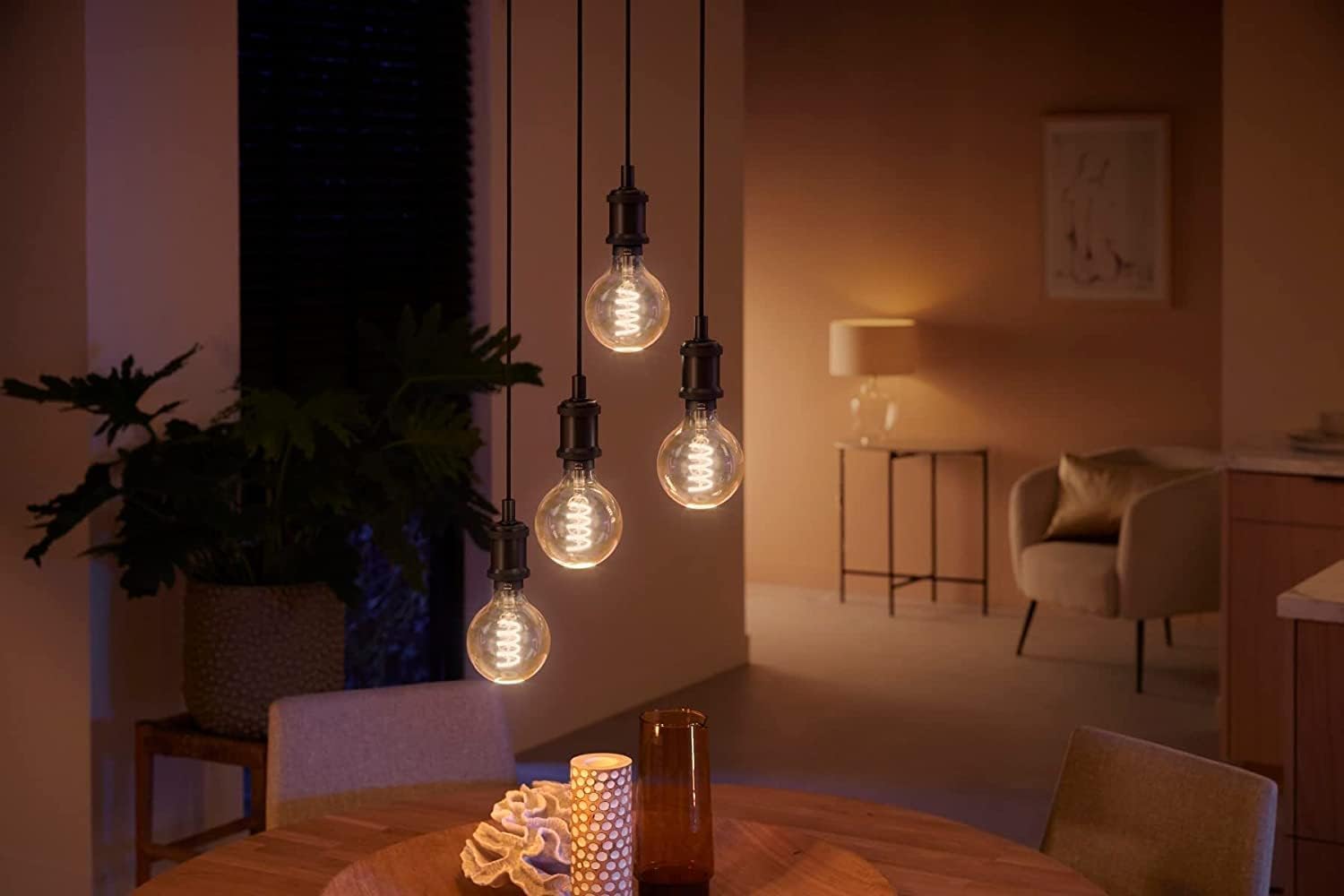 Lampă cu filament Philips Hue White E27 (550 lm), lampă LED standard cu intensitate reglabilă pentru sistemul de iluminat Hue cu lumină albă caldă, control inteligent al luminii prin voce și aplicație, pachet de 1 - Image 3